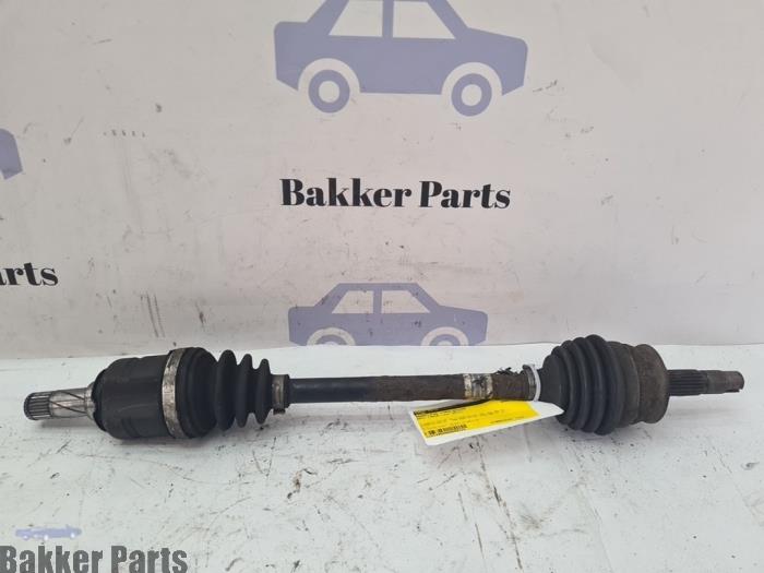 Gebruikte Aandrijfas links-achter Opel Corsa D 1.2 ecoFLEX Prijs € 50,00 Margeregeling aangeboden door Bakker Parts