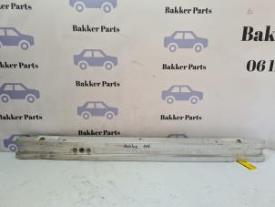 Gebruikte Bumperframe achter Porsche 911 Targa (996) 3.6 Carrera 24V Prijs € 150,00 Margeregeling aangeboden door Bakker Parts