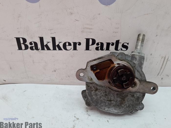 Gebruikte Vacuumpomp (Benzine) Mercedes C (C204) 1.8 C-180 CGI 16V BlueEfficiency Prijs € 150,00 Margeregeling aangeboden door Bakker Parts