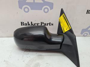 Gebruikte Spiegel Buiten rechts Renault Megane II CC (EM) 1.6 16V Prijs € 75,00 Margeregeling aangeboden door Bakker Parts