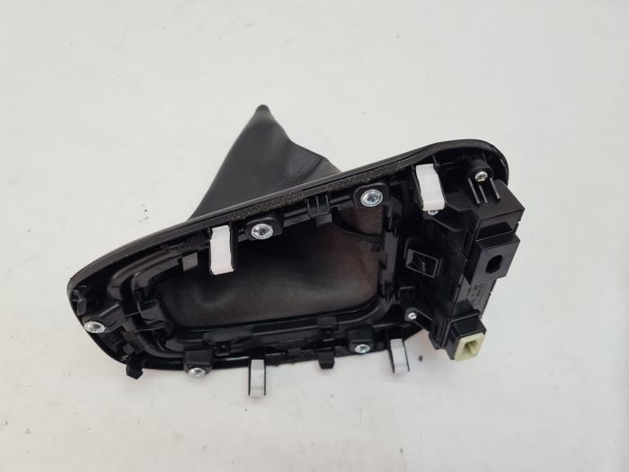 Versnellingspookhoes van een Kia Picanto (JA) 1.0 12V 2020