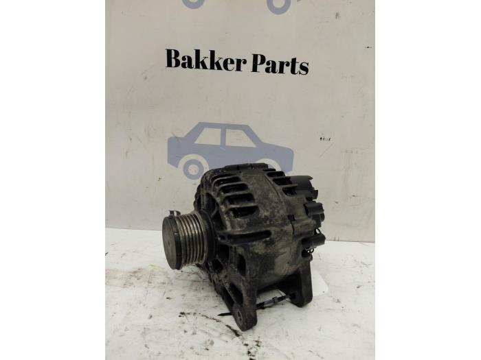 Dynamo van een Renault Megane III Grandtour (KZ) 1.5 dCi 110 2012