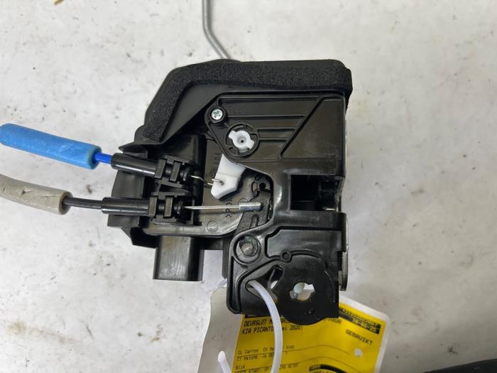 Portierslot Mechaniek 4Deurs rechts-voor van een Kia Picanto (JA) 1.0 12V 2020
