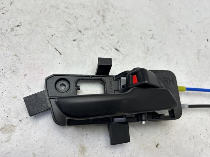 Portierslot Mechaniek 4Deurs rechts-voor van een Kia Picanto (JA) 1.0 12V 2020