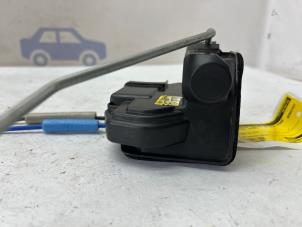 Gebruikte Portierslot Mechaniek 4Deurs rechts-voor Kia Picanto (JA) 1.0 12V Prijs € 50,00 Margeregeling aangeboden door Bakker Parts