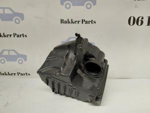 Gebruikte Luchtfilterhuis Renault Megane III Grandtour (KZ) 1.5 dCi 110 Prijs op aanvraag aangeboden door Bakker Parts