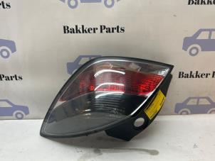 Gebruikte Achterlicht rechts Opel Astra H GTC (L08) 1.8 16V Prijs € 30,00 Margeregeling aangeboden door Bakker Parts