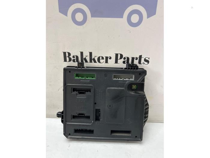 Computer Body Control van een Renault Megane III Grandtour (KZ) 1.5 dCi 110 2012