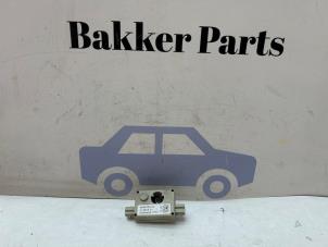 Gebruikte Antenne (diversen) BMW X3 (E83) 3.0i xDrive 24V Prijs € 15,00 Margeregeling aangeboden door Bakker Parts