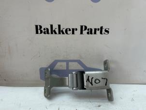 Gebruikte Scharnier deur links-achter Renault Kangoo Express (FW) 1.5 dCi 110 Prijs € 30,00 Margeregeling aangeboden door Bakker Parts