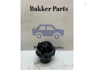 Gebruikte Luchtrooster Dashboard Ford Ka II 1.2 Prijs € 15,00 Margeregeling aangeboden door Bakker Parts