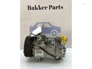 Gebruikte Aircopomp Renault Clio IV (5R) 0.9 Energy TCE 90 12V Prijs € 125,00 Margeregeling aangeboden door Bakker Parts