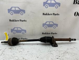 Gebruikte Aandrijfas rechts-voor Renault Megane III Grandtour (KZ) 1.5 dCi 110 Prijs € 50,00 Margeregeling aangeboden door Bakker Parts