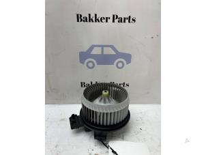Gebruikte Kachel Ventilatiemotor Dodge Ram 1500 (DS/DJ/D2) 5.7 V8 Hemi 1500 4x2 Prijs € 70,00 Margeregeling aangeboden door Bakker Parts