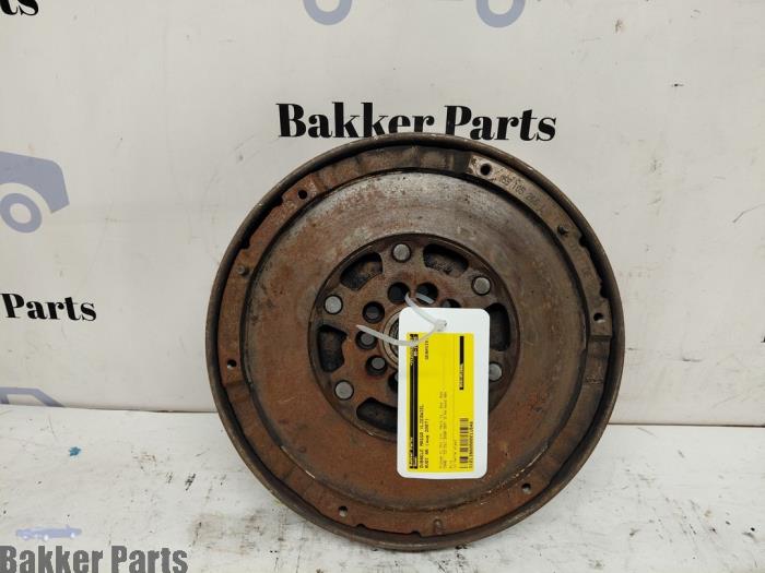 Gebruikte Vliegwiel dubbele massa Audi A6 Avant (C6) 2.7 TDI V6 24V Prijs € 200,00 Margeregeling aangeboden door Bakker Parts