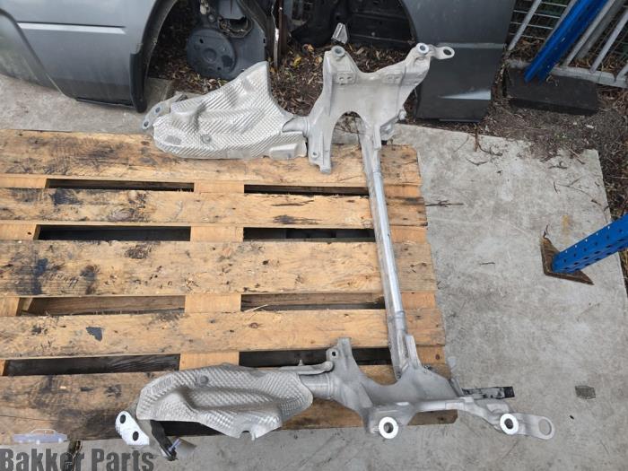 Gebruikte Subframe Audi Q5 (8RB) 3.0 TFSI V6 24V Quattro Prijs € 250,00 Margeregeling aangeboden door Bakker Parts