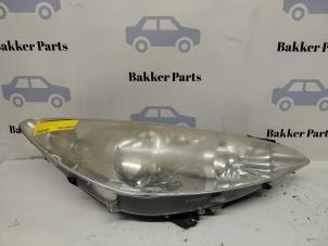 Gebruikte Rechter Koplamp Peugeot 308 (4A/C) 1.6 VTI 16V Prijs € 50,00 Margeregeling aangeboden door Bakker Parts