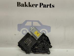 Gebruikte Portierruitmotor Volvo V60 II (ZW) 2.0 B4 16V Mild Hybrid Geartronic Prijs € 50,00 Margeregeling aangeboden door Bakker Parts