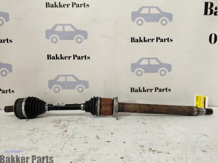 Gebruikte Aandrijfas rechts-voor Volvo V60 II (ZW) 2.0 B4 16V Mild Hybrid Geartronic Prijs € 295,00 Margeregeling aangeboden door Bakker Parts