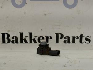 Gebruikte PDC Sensor Volvo V60 II (ZW) 2.0 B4 16V Mild Hybrid Geartronic Prijs € 25,00 Margeregeling aangeboden door Bakker Parts