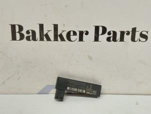 Gebruikte Keyless entry antenne Volvo V60 II (ZW) 2.0 B4 16V Mild Hybrid Geartronic Prijs € 12,50 Margeregeling aangeboden door Bakker Parts