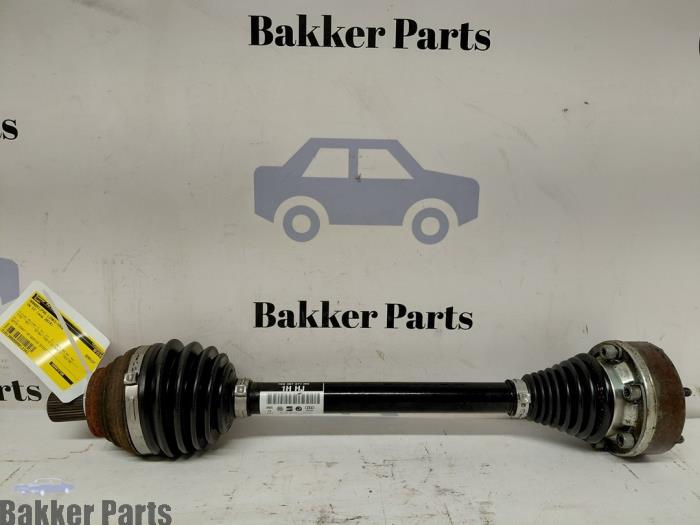 Gebruikte Aandrijfas links-voor Volkswagen CC (358) 1.4 TSI 16V Prijs € 60,00 Margeregeling aangeboden door Bakker Parts