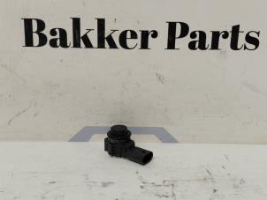 Gebruikte Sensor PDC Volvo V60 II (ZW) 2.0 B4 16V Mild Hybrid Geartronic Prijs € 25,00 Margeregeling aangeboden door Bakker Parts