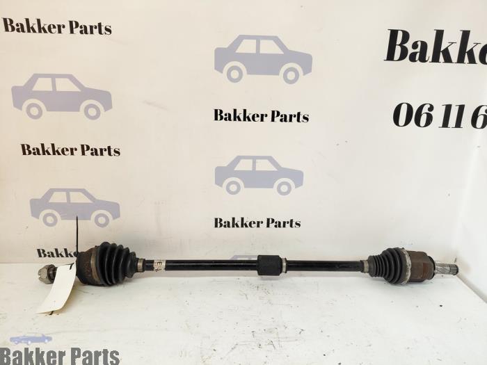 Gebruikte Steekas rechts-voor Opel Adam 1.2 16V Prijs € 40,00 Margeregeling aangeboden door Bakker Parts