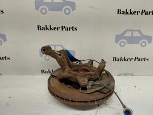 Gebruikte Asschenkel links-voor Suzuki Grand Vitara II (JT) 1.9 DDiS Prijs € 70,00 Margeregeling aangeboden door Bakker Parts