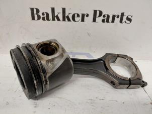 Gebruikte Zuiger Mercedes ML III (166) 2.1 ML-250 CDI 16V BlueTEC 4-Matic Prijs € 60,00 Margeregeling aangeboden door Bakker Parts