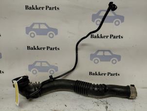 Gebruikte Intercooler Buis BMW 3 serie (F30) 320i 2.0 16V Prijs € 80,00 Margeregeling aangeboden door Bakker Parts