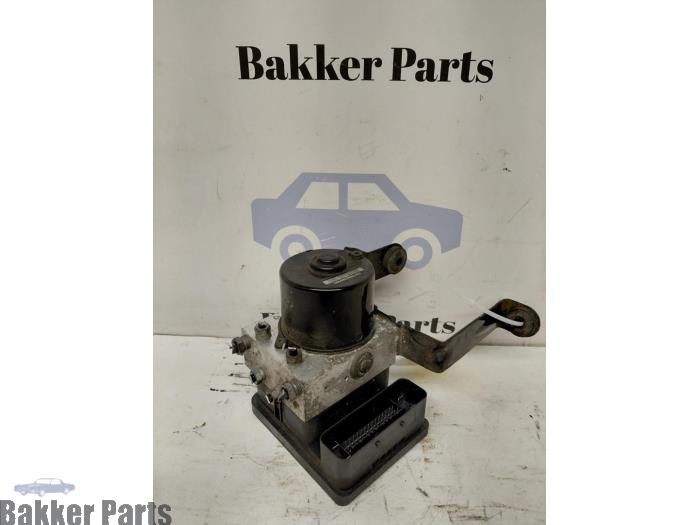 Gebruikte ABS Pomp Volvo C30 (EK/MK) 1.6 D 16V Prijs € 100,00 Margeregeling aangeboden door Bakker Parts
