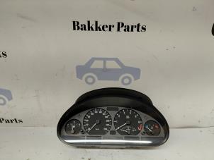 Gebruikte Kilometerteller KM BMW 3 serie Touring (E46/3) 320i 24V Prijs € 75,00 Margeregeling aangeboden door Bakker Parts