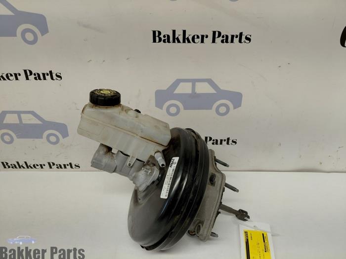 Gebruikte Rembekrachtiger Renault Clio IV (5R) 0.9 Energy TCE 90 12V Prijs € 75,00 Margeregeling aangeboden door Bakker Parts