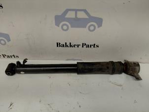 Gebruikte Schokbrekerpoot links-achter Peugeot 3008 I (0U/HU) 1.6 16V THP 155 Prijs € 60,00 Margeregeling aangeboden door Bakker Parts