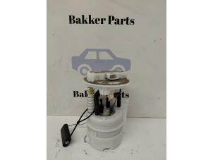 Gebruikte Benzinepomp Renault Clio IV (5R) 0.9 Energy TCE 90 12V Prijs € 50,00 Margeregeling aangeboden door Bakker Parts