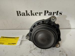 Gebruikte Motorsteun BMW 3 serie (F30) 320i 2.0 16V Prijs € 45,00 Margeregeling aangeboden door Bakker Parts