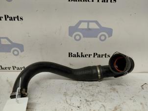 Gebruikte Intercooler Buis Opel Astra J (PC6/PD6/PE6/PF6) 1.4 Turbo 16V Prijs € 50,00 Margeregeling aangeboden door Bakker Parts