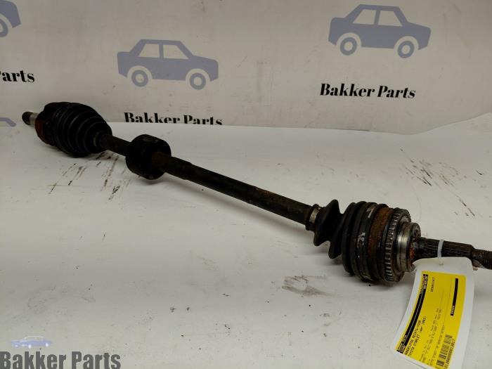 Gebruikte Aandrijfas rechts-voor Toyota Starlet (EP8/NP8) 1.5 XLD Prijs € 25,00 Margeregeling aangeboden door Bakker Parts