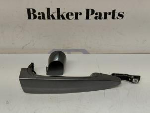 Gebruikte Deurgreep 2Deurs rechts BMW 4 serie Gran Coupe (F36) 420i 2.0 TwinPower Turbo 16V Prijs € 30,00 Margeregeling aangeboden door Bakker Parts