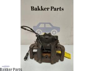 Gebruikte Remklauw (Tang) rechts-voor BMW 4 serie Gran Coupe (F36) 420i 2.0 TwinPower Turbo 16V Prijs € 50,00 Margeregeling aangeboden door Bakker Parts