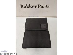 Gebruikte Instructie Boekje BMW 4 serie Gran Coupe (F36) 420i 2.0 TwinPower Turbo 16V Prijs € 20,00 Margeregeling aangeboden door Bakker Parts