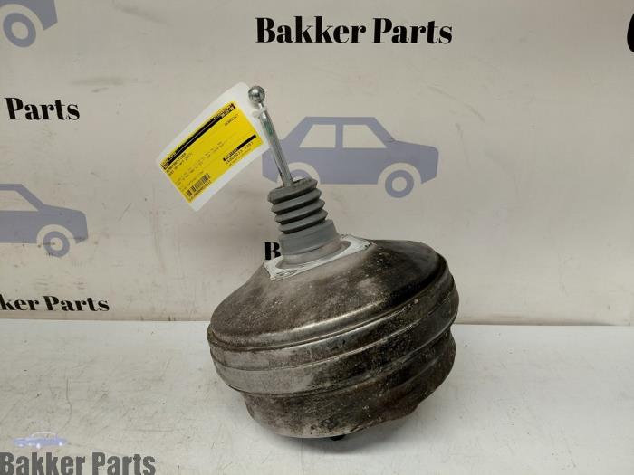 Gebruikte Rembekrachtiger Audi Q5 (FYB/FYG) 2.0 TFSI 16V Quattro Prijs € 100,00 Margeregeling aangeboden door Bakker Parts