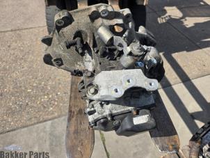 Versnellingsbak van een Chevrolet Aveo (300) 1.3 D 16V 2012