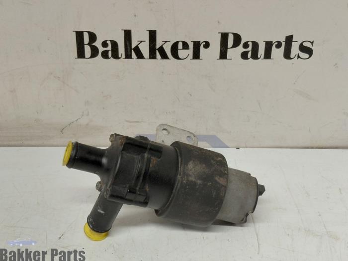 Gebruikte Waterpomp Chrysler Crossfire 3.2 V6 18V Prijs € 30,00 Margeregeling aangeboden door Bakker Parts