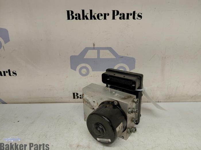 Gebruikte ABS Pomp Chrysler Crossfire 3.2 V6 18V Prijs € 250,00 Margeregeling aangeboden door Bakker Parts