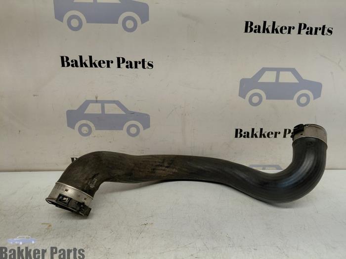Gebruikte Intercooler Slang Mercedes E Estate (S212) E-250 CGI 16V BlueEfficiency Prijs € 30,00 Margeregeling aangeboden door Bakker Parts