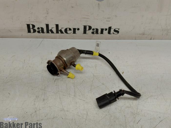 Gebruikte Adblue injector Audi A4 Allroad Quattro (B9) 3.0 TDI V6 24V Prijs € 135,00 Margeregeling aangeboden door Bakker Parts