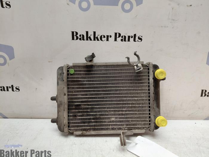 Gebruikte Radiateur Audi S4 Avant (B7) S4 4.2 V8 40V Prijs € 75,00 Margeregeling aangeboden door Bakker Parts