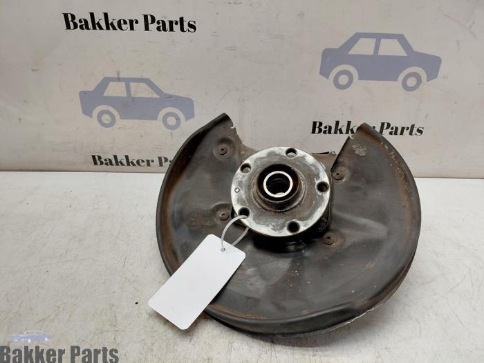 Gebruikte Fusee links-achter Audi S4 Avant (B7) S4 4.2 V8 40V Prijs € 75,00 Margeregeling aangeboden door Bakker Parts